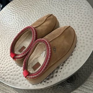 UGG tazz platform slipper